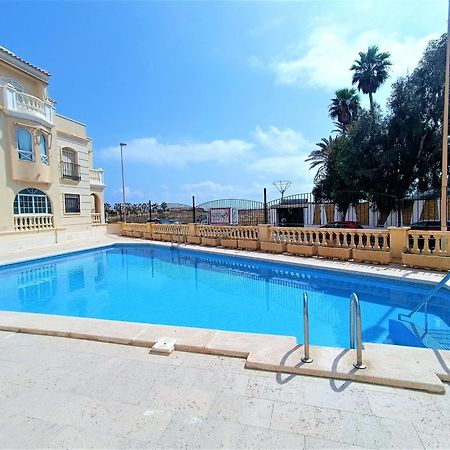 Amazing Penthouse On The Beach, Sea Views, Wifi, Airconditioning And Parking Torrevieja Eksteriør billede