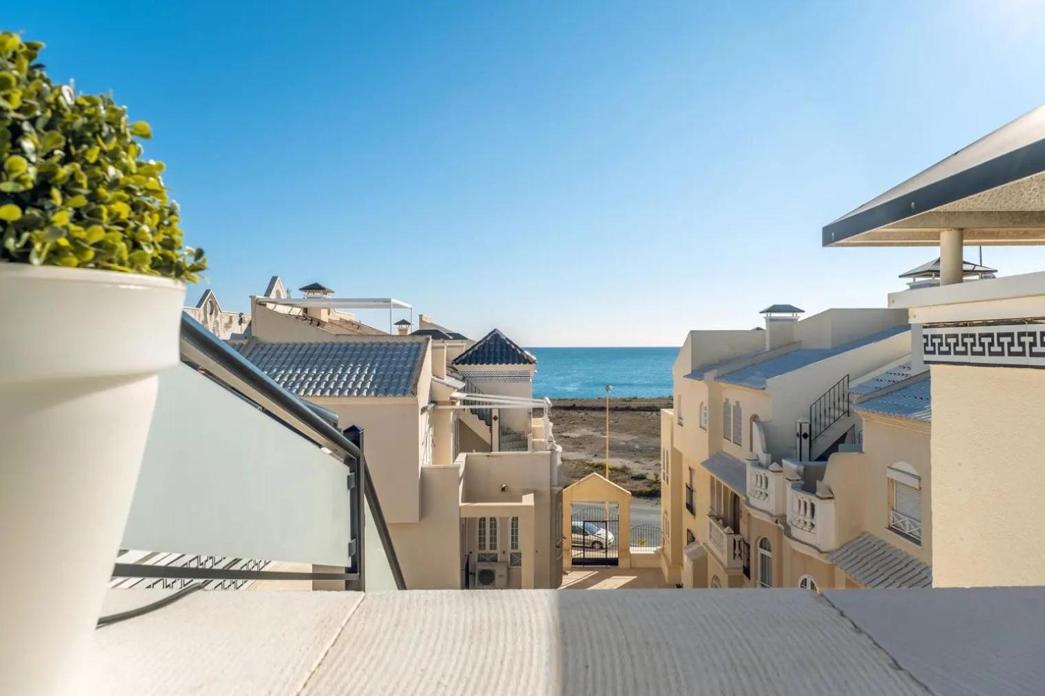 Amazing Penthouse On The Beach, Sea Views, Wifi, Airconditioning And Parking Torrevieja Eksteriør billede