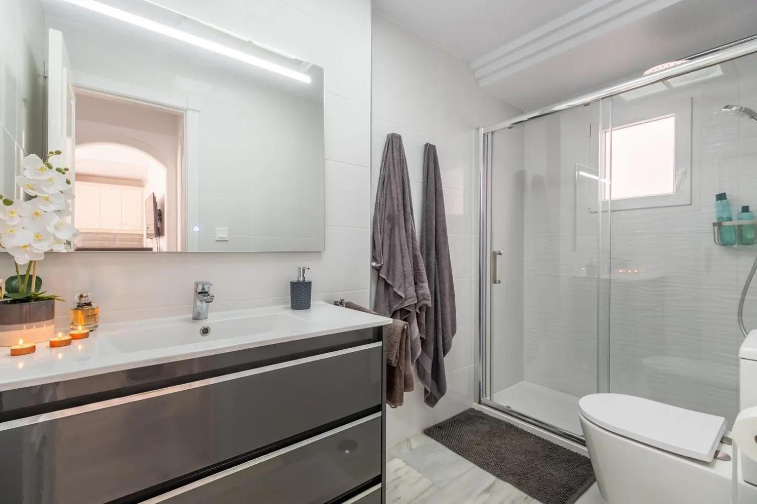 Amazing Penthouse On The Beach, Sea Views, Wifi, Airconditioning And Parking Torrevieja Eksteriør billede