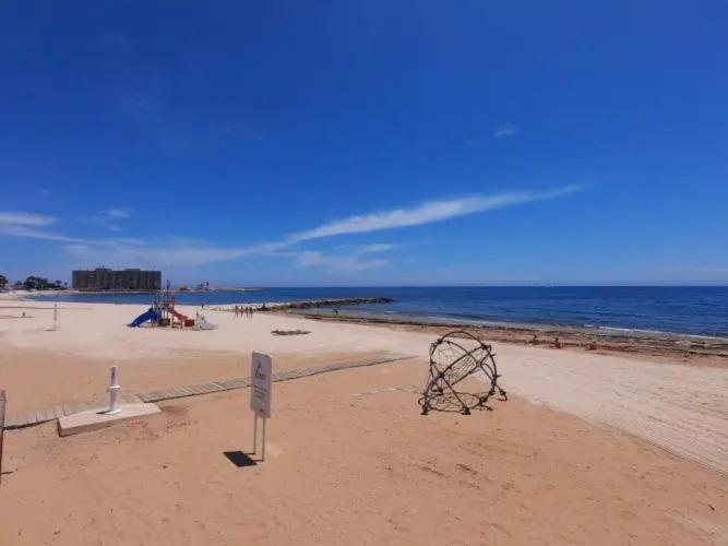 Amazing Penthouse On The Beach, Sea Views, Wifi, Airconditioning And Parking Torrevieja Eksteriør billede